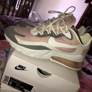 Nike 270 react